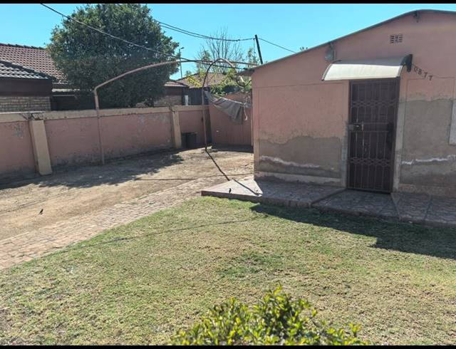 2 BEDROOM HOUSE FOR SALE IN SOSHANGUVE SOUTH